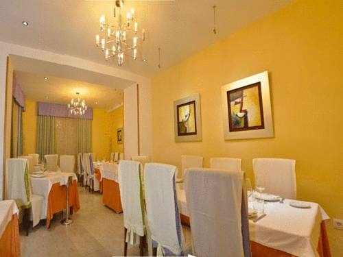 Imagen del bar/restaurante del Hotel SAN MARCOS, Badajoz. Foto 2