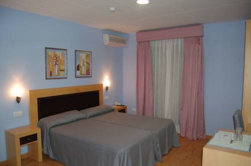 Imagen de la habitación del Hotel SAN MARCOS, Badajoz. Foto 6
