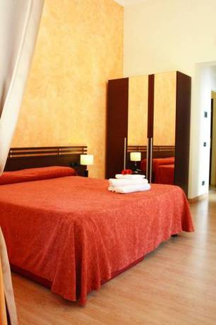 Imagen de la habitación del Hotel SAN MAX. Foto 4