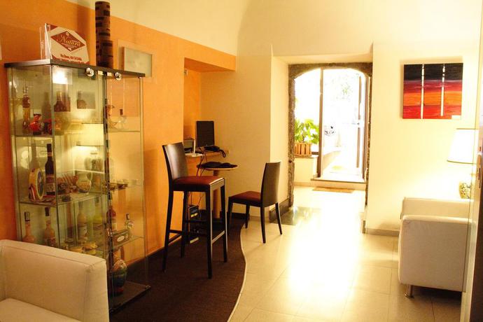 Imagen de los interiores del Hotel SAN MAX. Foto 10