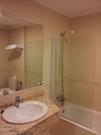 Imagen de la habitación del Hotel SAN MILLAN HOTEL. Foto 5