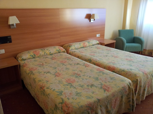 Imagen de la habitación del Hotel SAN MILLAN HOTEL. Foto 7