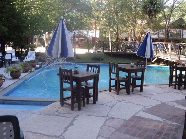 Imagen de la piscina del Hotel SAN REMO VILLA CORRAL APARTS. Foto 13