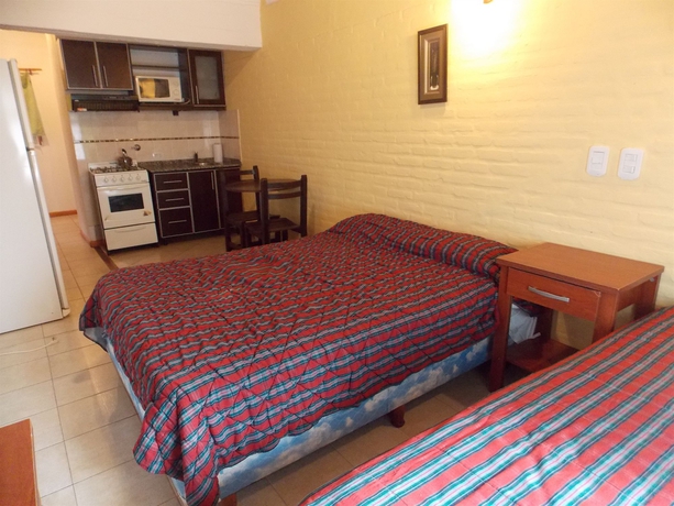 Imagen de la habitación del Hotel SAN REMO VILLA CORRAL APARTS. Foto 8