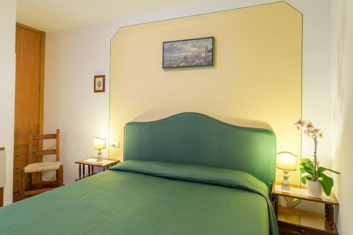 Imagen de la habitación del Hotel SAN RUFINO. Foto 4