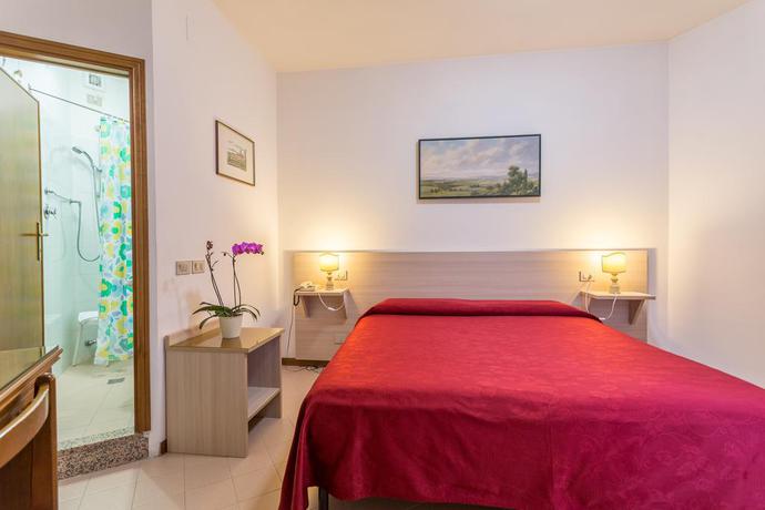 Imagen de la habitación del Hotel SAN RUFINO. Foto 10