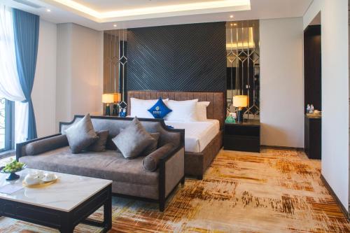 Imagen general del Hotel SANDALS AQUILA HOTEL. Foto 10