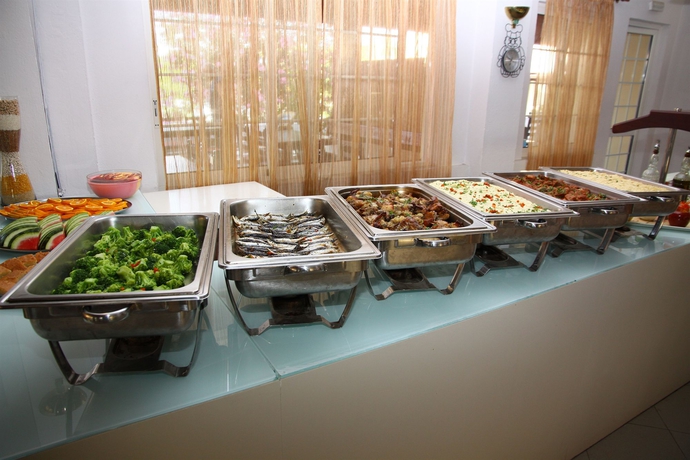 Imagen del bar/restaurante del Hotel SANDY BEACH (EX AKTI MANOS). Foto 4