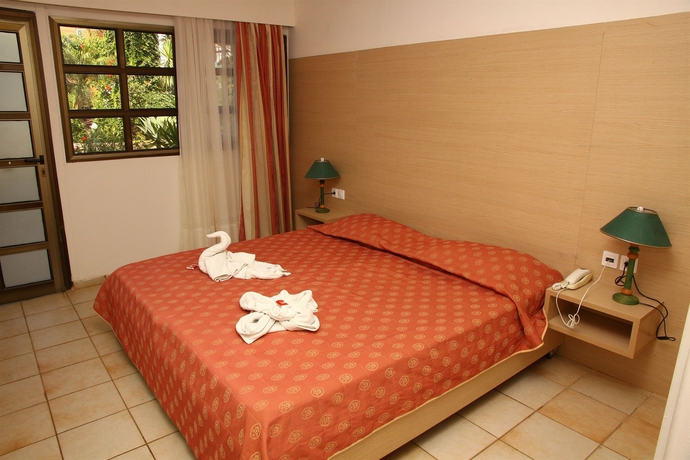 Imagen de la habitación del Hotel SANDY BEACH (EX AKTI MANOS). Foto 6