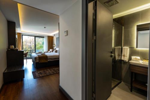 Imagen de la habitación del Hotel SANTANA OTEL. Foto 14