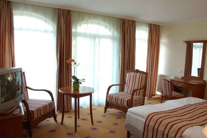 Imagen de la habitación del Hotel SANTE H&eacute;v&iacute;z. Foto 18