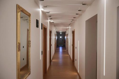 Imagen de los interiores del Hotel SANTHYAGO TROFA. Foto 16