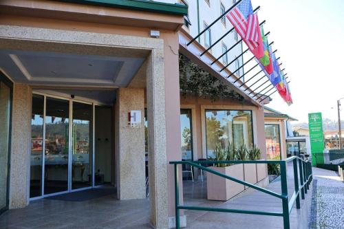 Imagen de los exteriores del Hotel SANTHYAGO TROFA. Foto 12