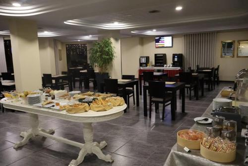 Imagen de los interiores del Hotel SANTHYAGO TROFA. Foto 20