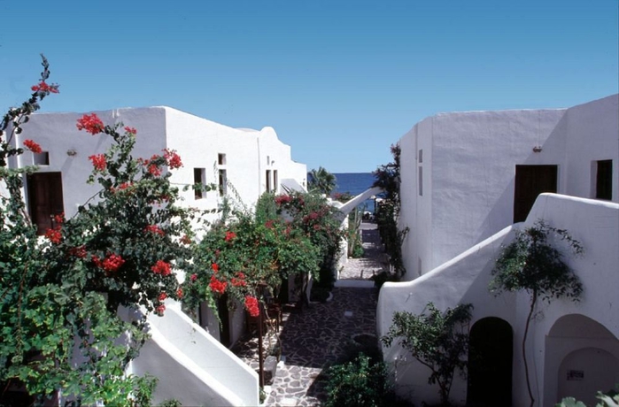 Imagen de los exteriores del Hotel SANTORINI REFLEXIONS SEA. Foto 7