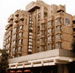 Imagen de los exteriores del Hotel SARMIS. Foto 4