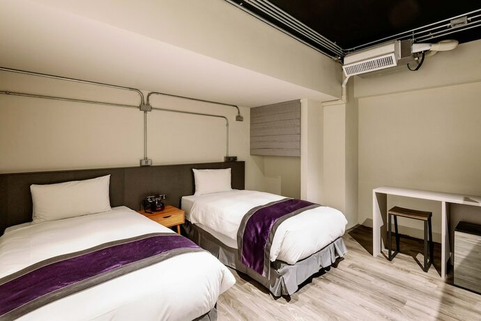 Imagen de la habitación del Hotel SATURN HOTEL. Foto 13