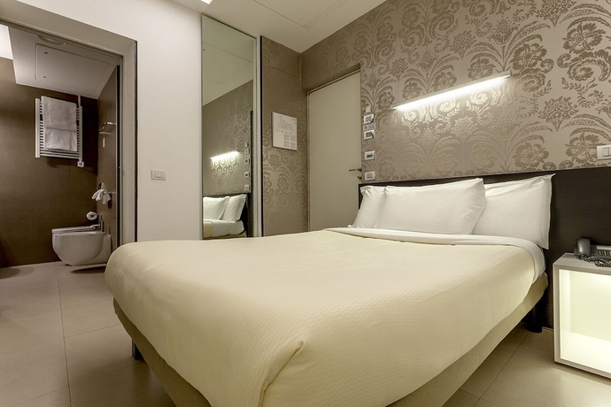 Imagen de la habitación del Hotel SAVOY HOTEL PARMA. Foto 3