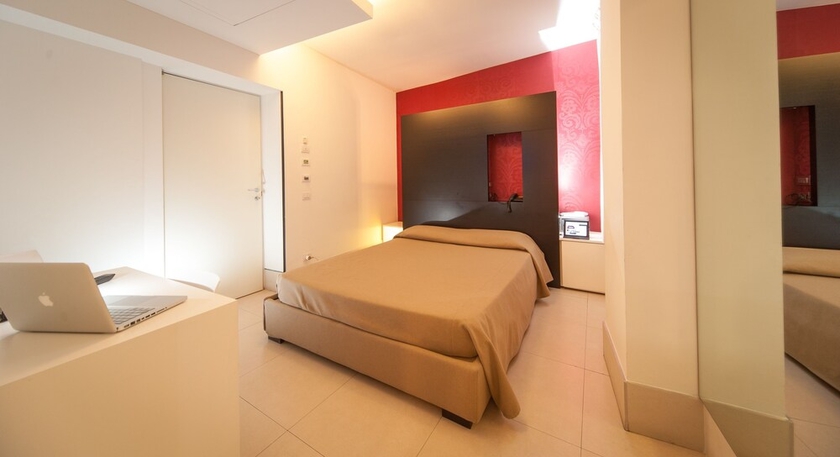 Imagen de la habitación del Hotel SAVOY HOTEL PARMA. Foto 13