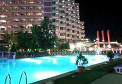 Imagen de la piscina del Hotel SAVOY, MAMAIA. Foto 7
