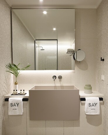 Imagen de la habitación del Hotel SAY. Foto 12
