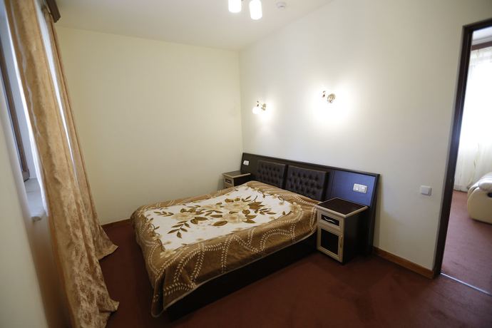 Imagen de la habitación del Hotel SAYA Tsaghkadzor. Foto 9
