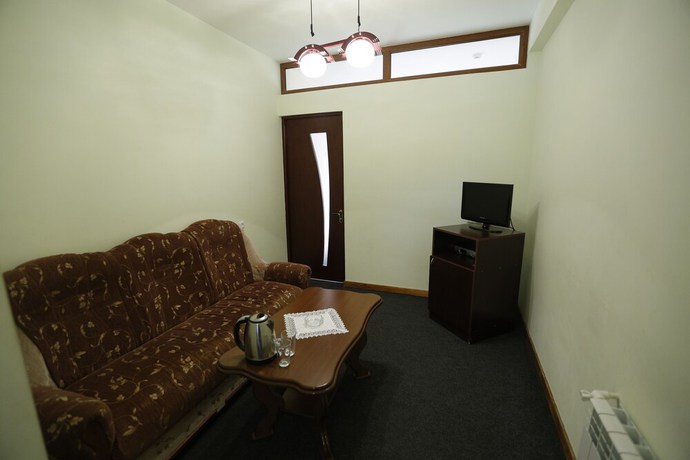 Imagen de la habitación del Hotel SAYA Tsaghkadzor. Foto 17