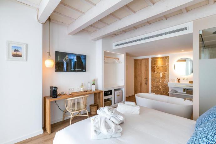 Imagen general del Hotel S'Antiga Adults Only. Foto 14