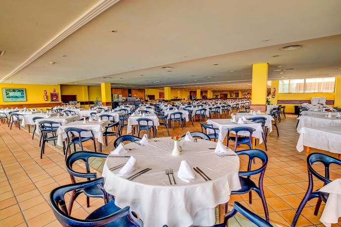 Imagen del bar/restaurante del Hotel SBH Club Paraiso Playa. Foto 8