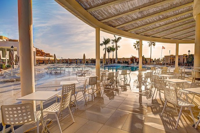 Imagen general del Hotel SBH Monica Beach. Foto 8