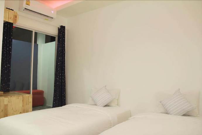 Imagen de la habitación del Hotel SB.Inn. Foto 3