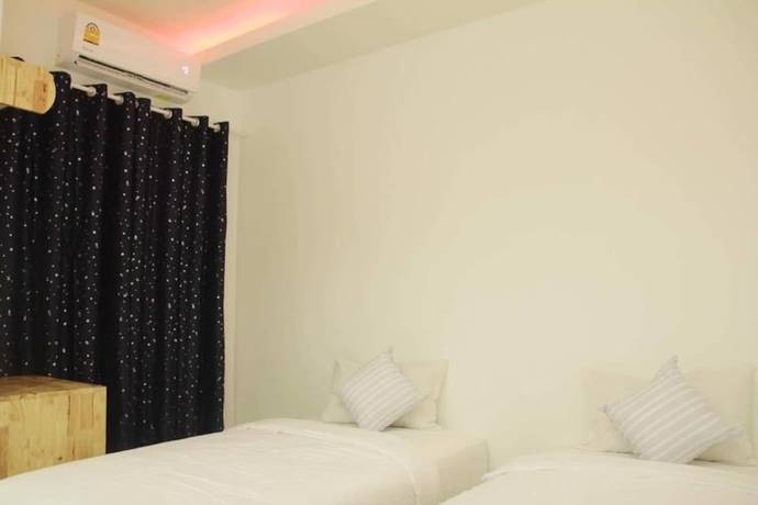 Imagen de la habitación del Hotel SB.Inn. Foto 12