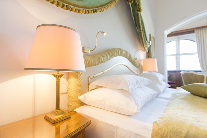 Imagen de la habitación del Hotel SCHLOSS MONCHSTEIN. Foto 10