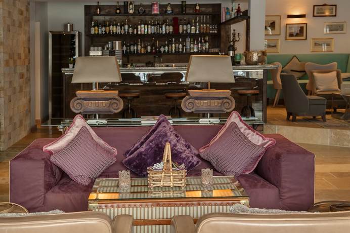 Imagen del bar/restaurante del Hotel SCHLOSS Zermatt - Active and CBD Spa Hotel. Foto 4