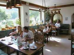 Imagen del bar/restaurante del Hotel SCHLOSSBLICK, Hohenschwangau. Foto 1