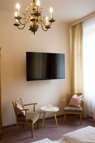 Imagen de la habitación del Hotel SCHWALBE. Foto 15