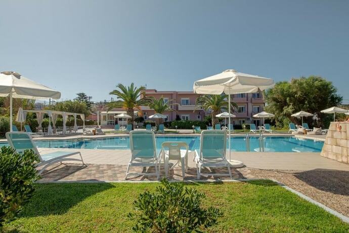 Imagen general del Hotel SEA SIDE, Stalos. Foto 1