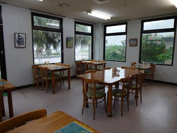 Imagen del bar/restaurante del Hotel SEADIVE GUEST HOUSE. Foto 19