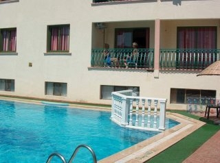 Imagen de la piscina del Hotel SEDA APART. Foto 7