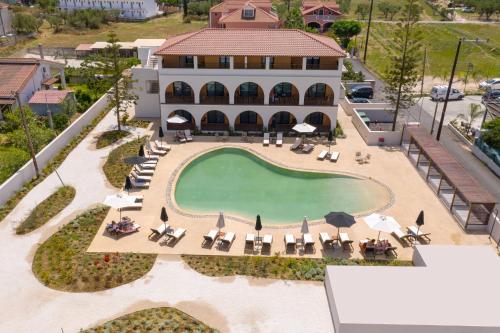 Imagen general del Hotel SERENITY LUXURY HOTEL AGRILIA. Foto 8