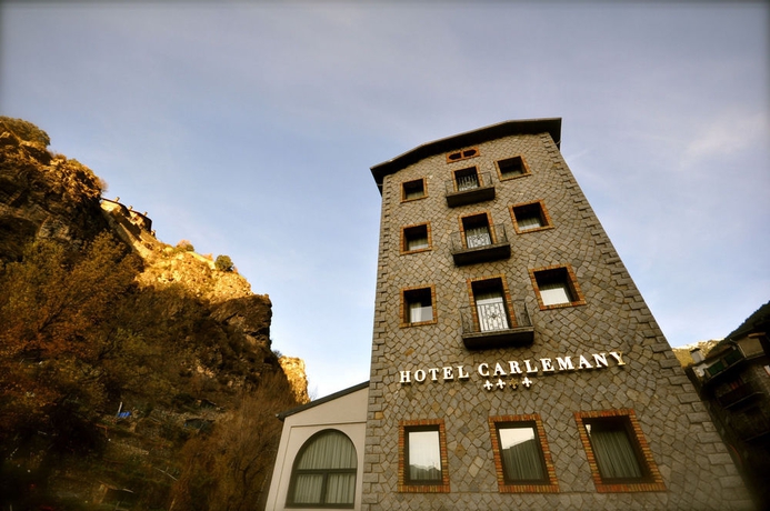 Imagen de los exteriores del Hotel SERHS Spa Termes Carlemany. Foto 12