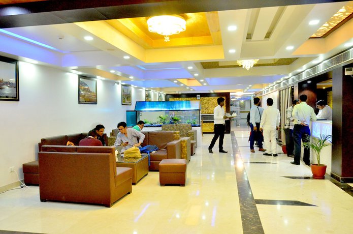 Imagen de los interiores del Hotel SGT Plaza, Varanasi. Foto 19