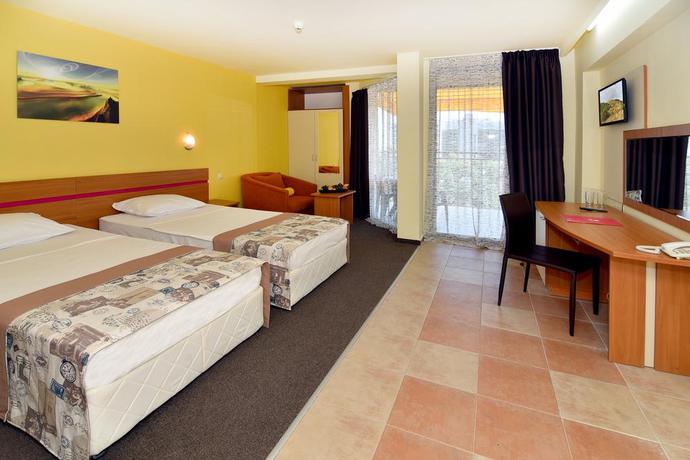 Imagen general del Hotel SH Dolce Mare. Foto 7