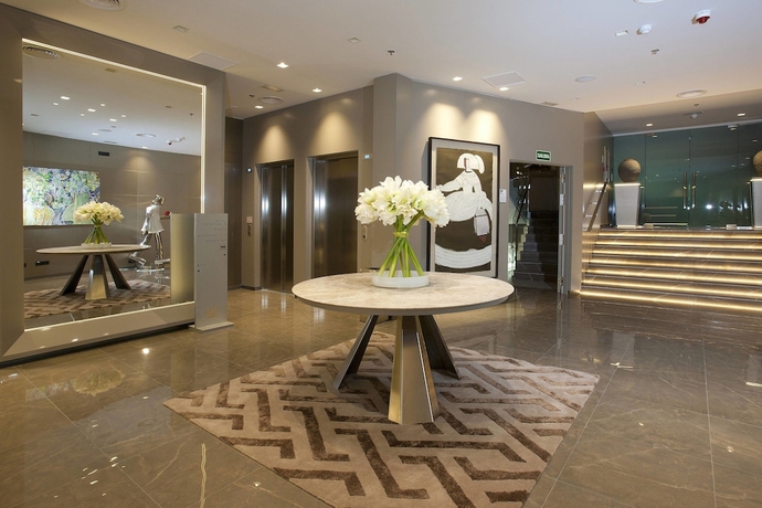 Imagen de los interiores del Hotel SH Hotel Colon Valencia. Foto 19