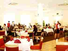 Imagen del bar/restaurante del Hotel SHA VILLA. Foto 2