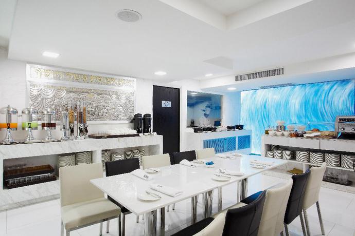 Imagen del bar/restaurante del Hotel SHILAT Avenue Pattaya. Foto 2
