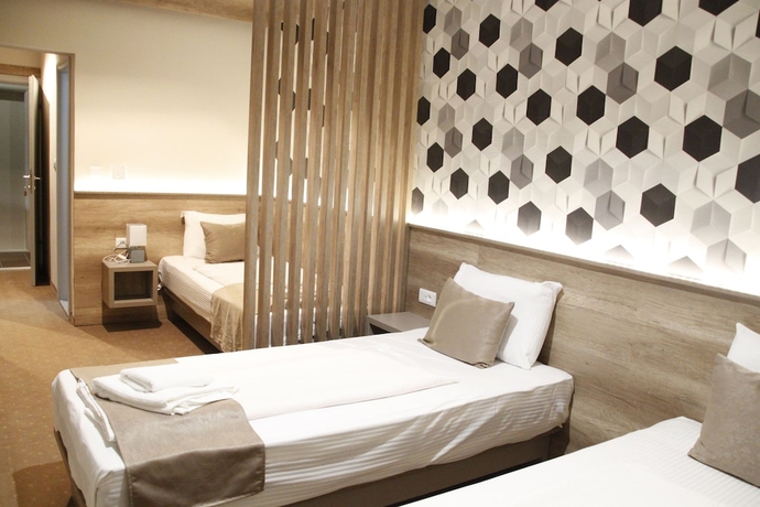Imagen de la habitación del Hotel SHM-Mostar. Foto 3