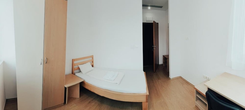 Imagen de la habitación del Hotel SHM-Mostar. Foto 19
