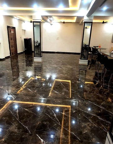 Imagen del bar/restaurante del Hotel SHREE SIDDHI VINAYAK HOTEL and RESTAURANT. Foto 8