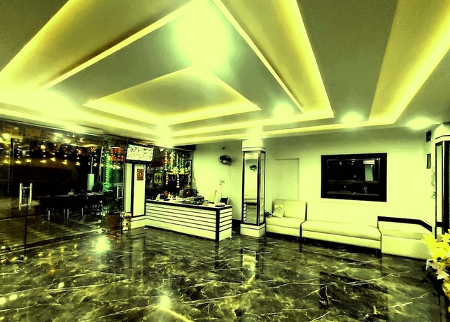 Imagen del bar/restaurante del Hotel SHREE SIDDHI VINAYAK HOTEL and RESTAURANT. Foto 9